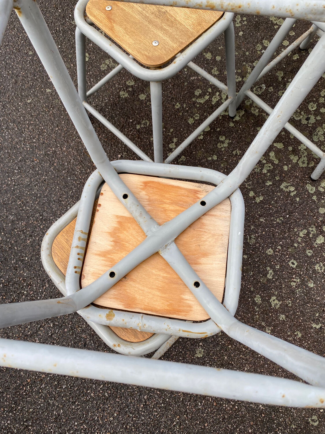 Set of 4 industrial stools