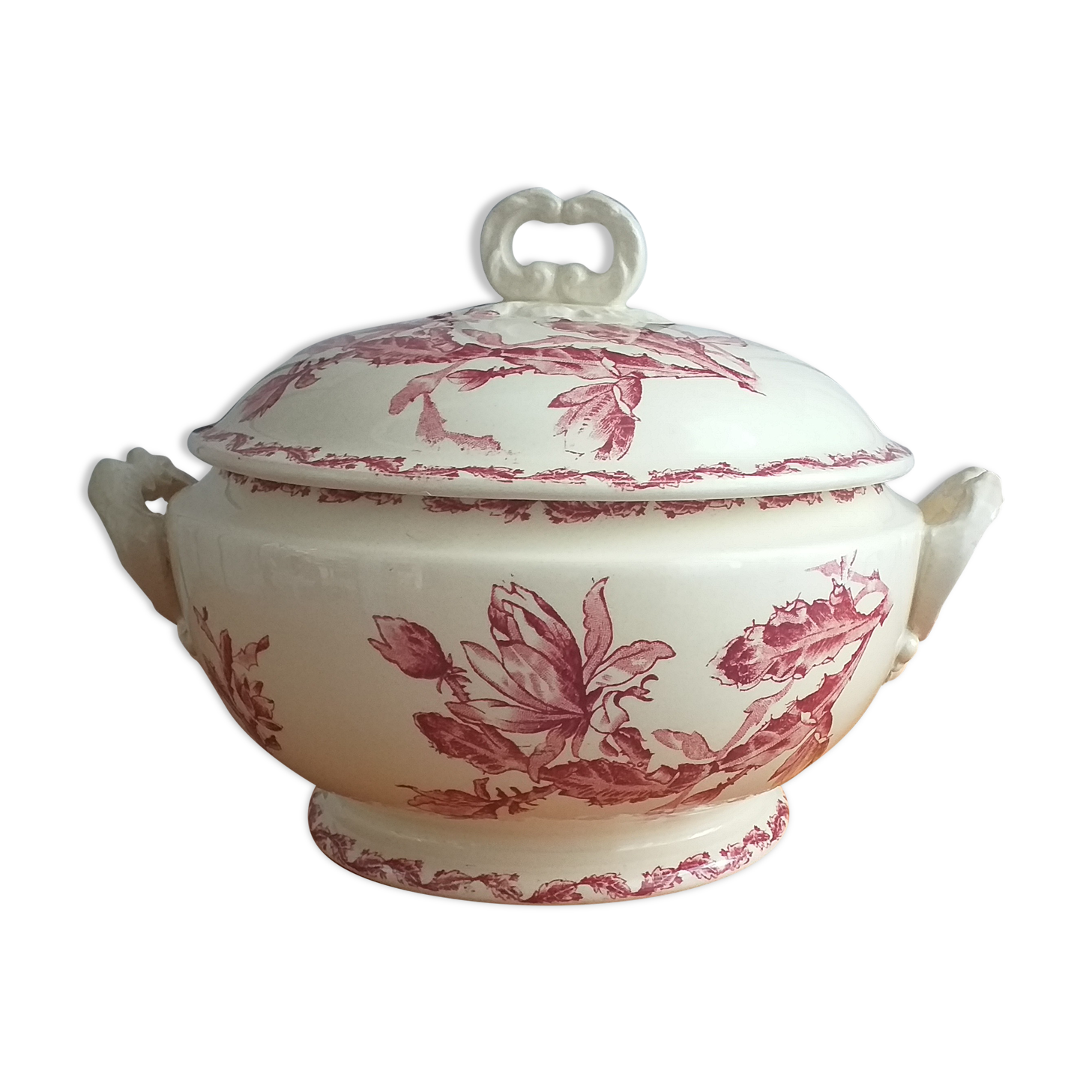 Porcelain soup pot by Gien model Cactus