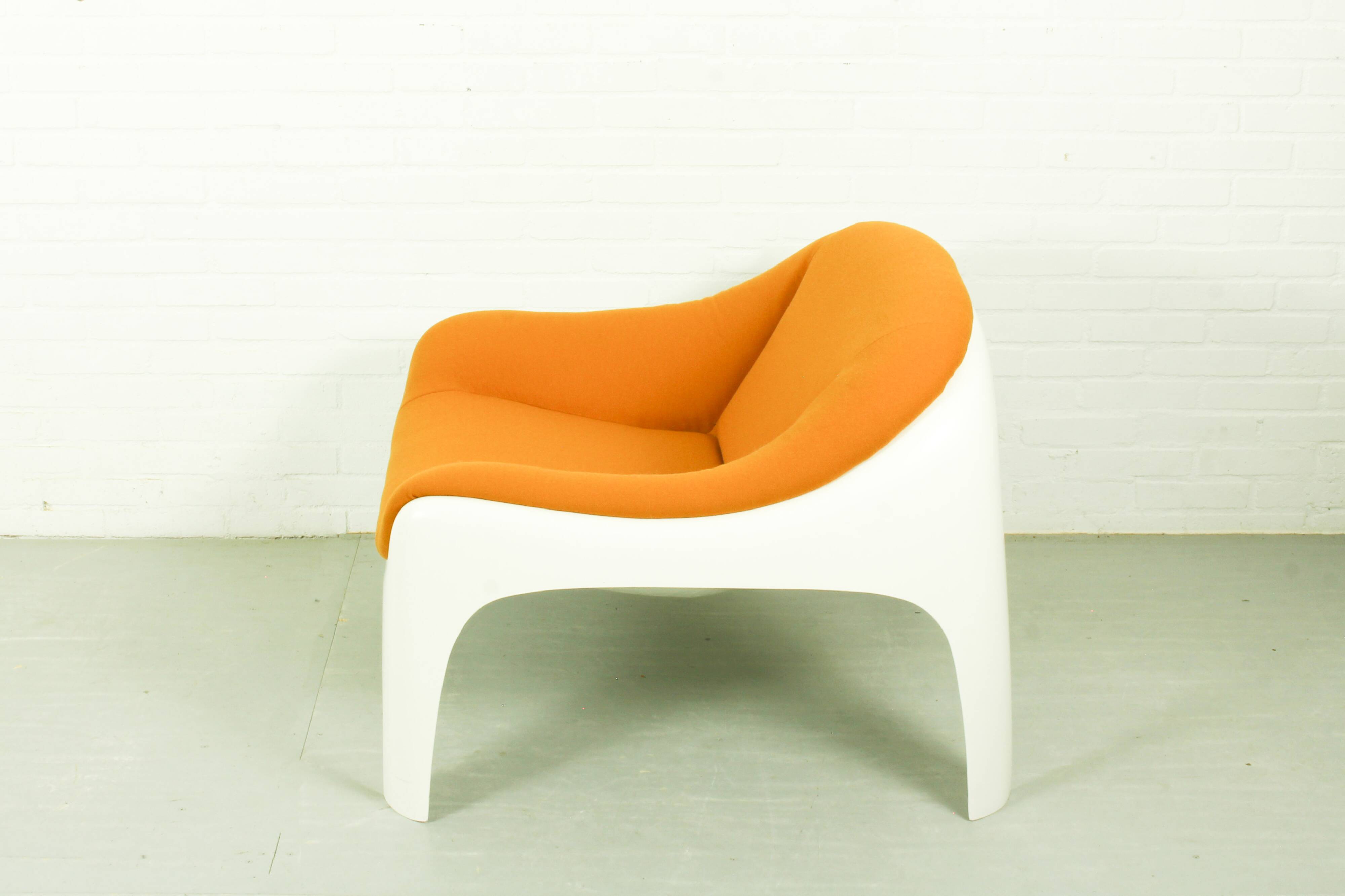 Rare Space Age Fiberglass Lounge Chair by Sergio Mazza for Artemide