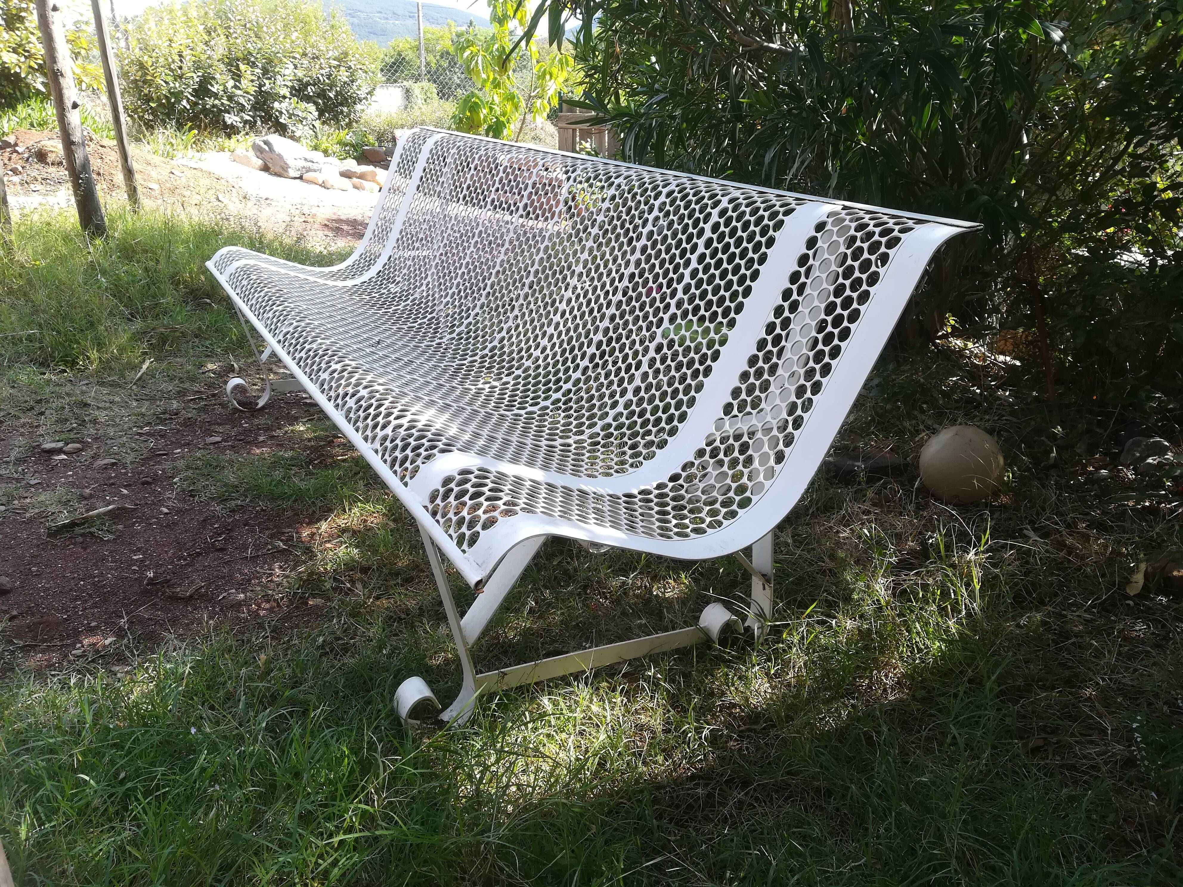 Former public bench in metal René Malaval