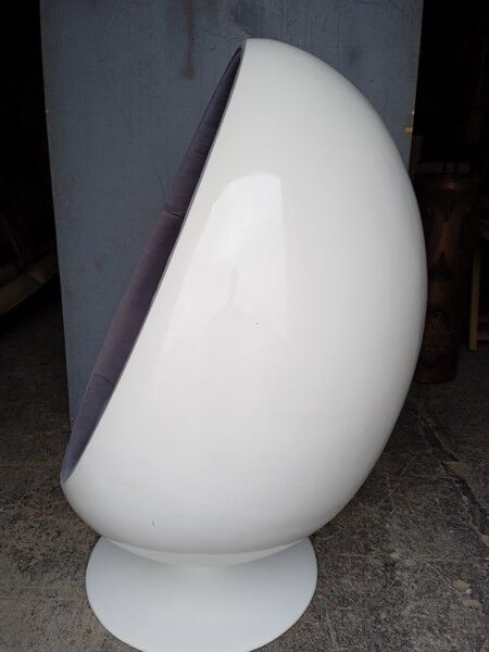 Armchair egg design st 1970 turning