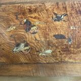 Table d'appoint, piètement en bambou et plateau en noyer décor en laque