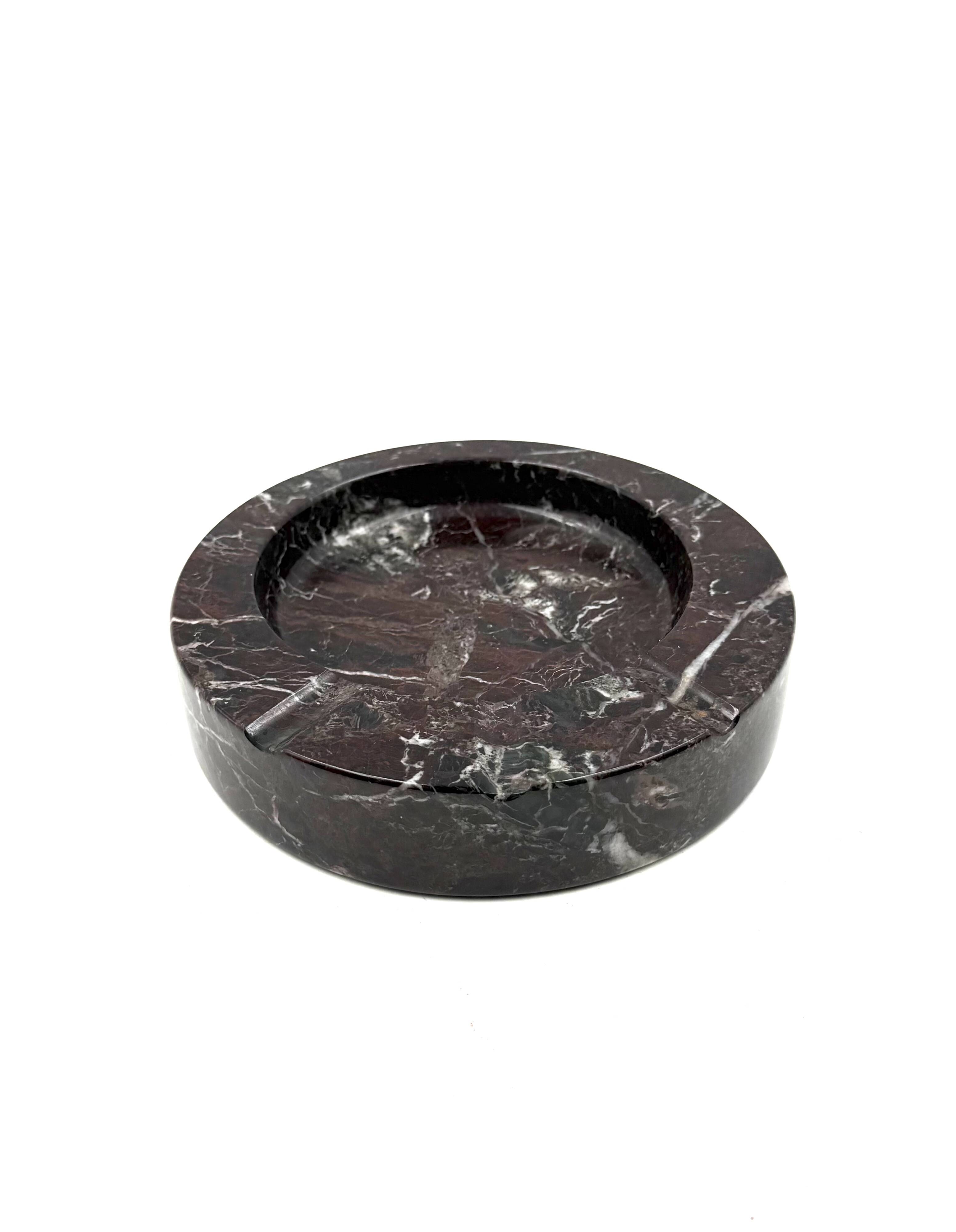 Sergio Asti, red Levanto marble ashtray bowl, UP&UP Carrara Italy, 1970s