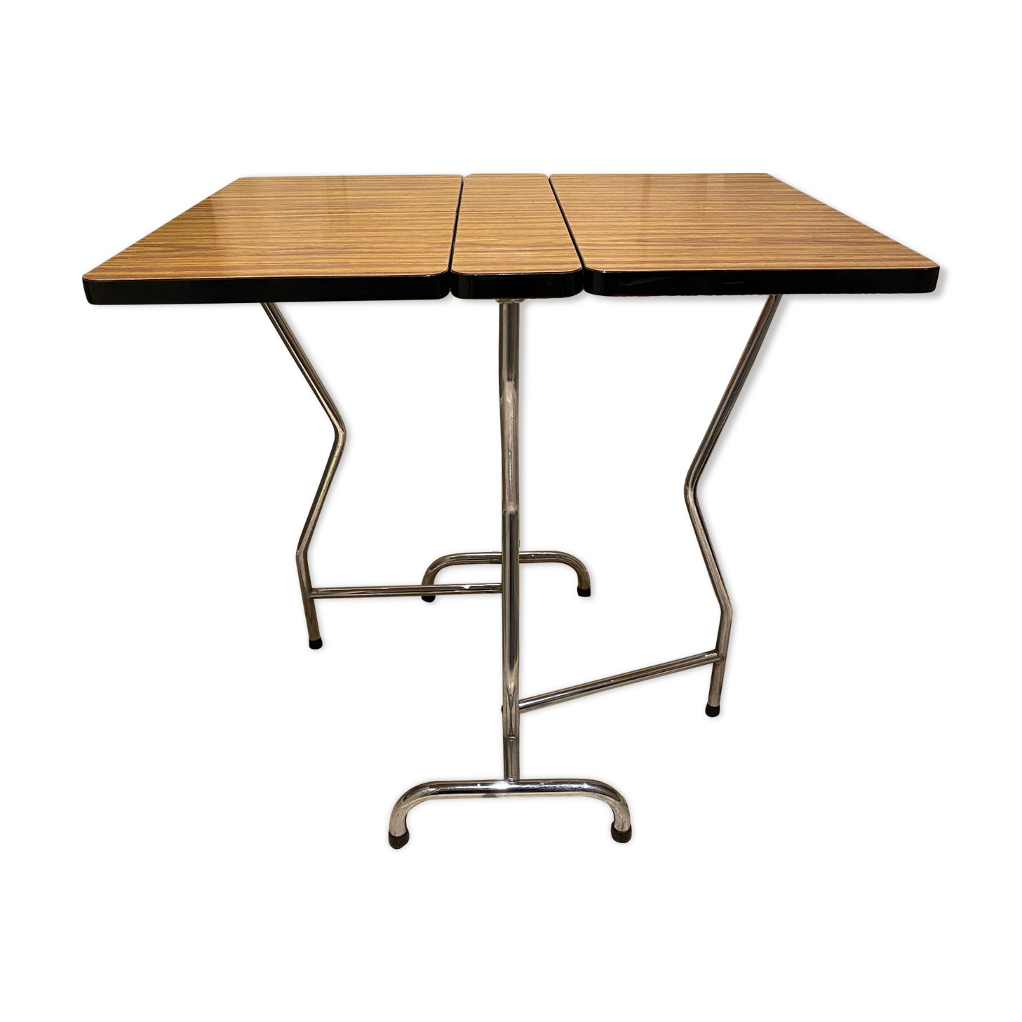 Folding formica table