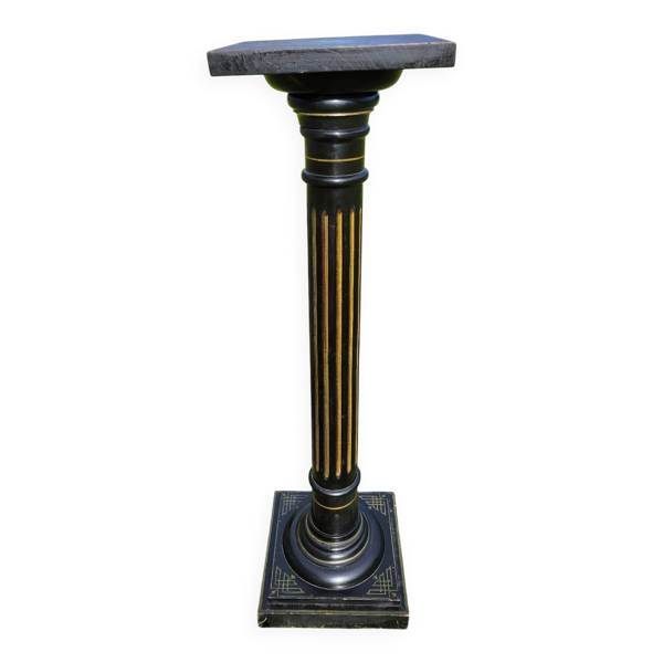 Colonne, sellette Napoléon III en bois noirci et feuille d'or, milieu XIXème