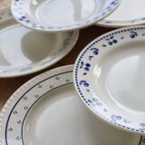 6 mismatched vintage blue and white earthenware dinner plates – Lot Marl