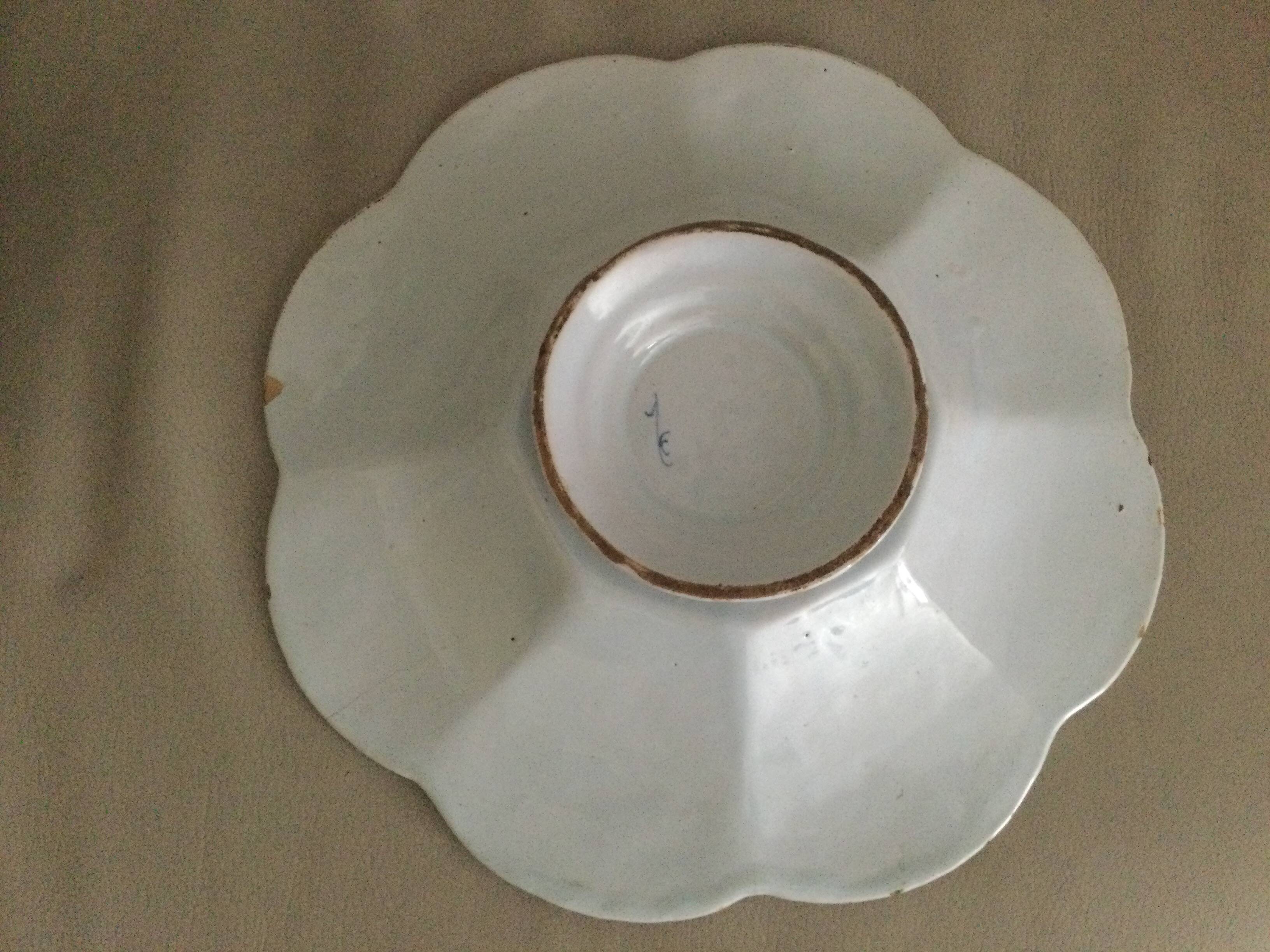 Delft earthenware polylobed dish.