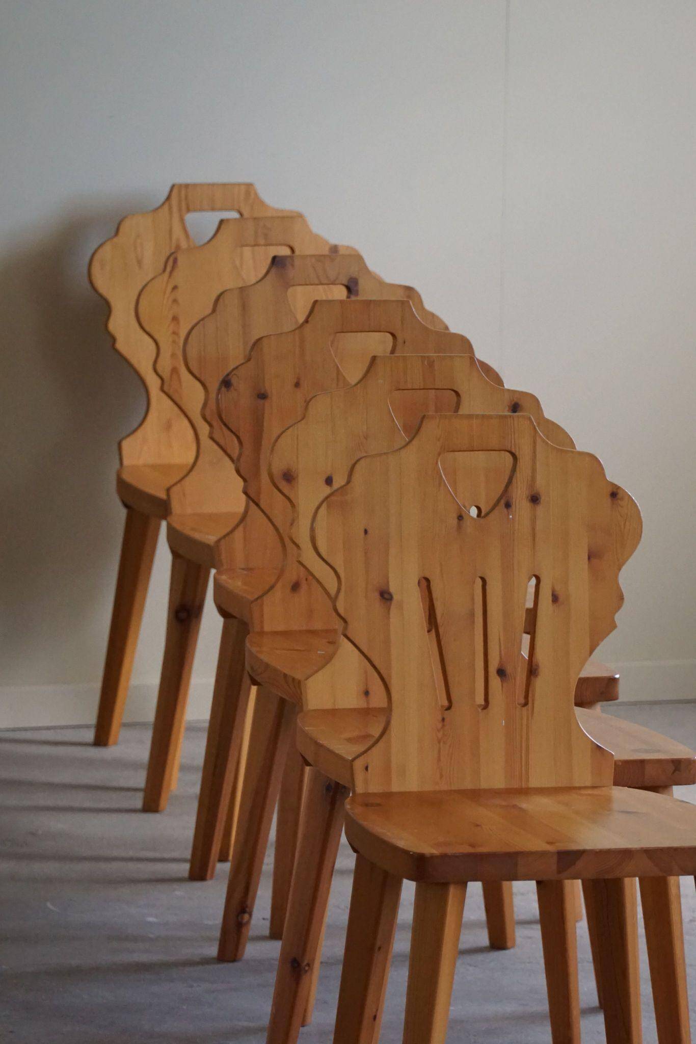 Set of 6 pine chairs