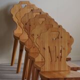 Set of 6 pine chairs