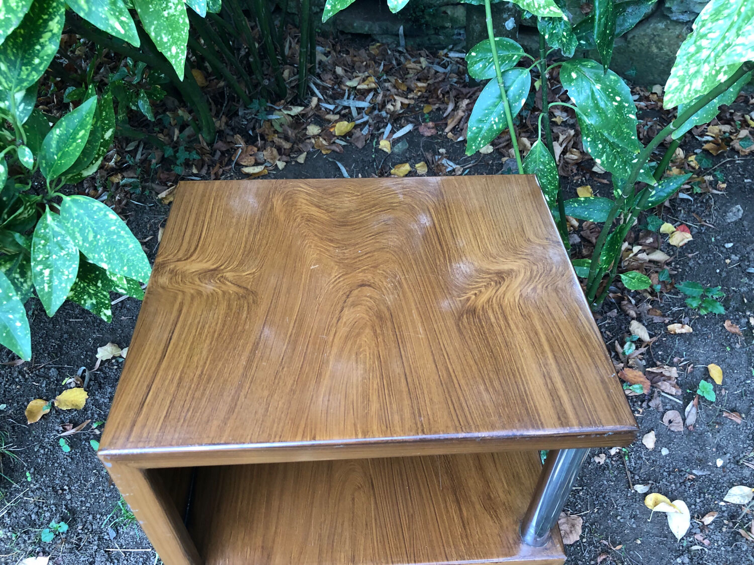 Table de chevet métal