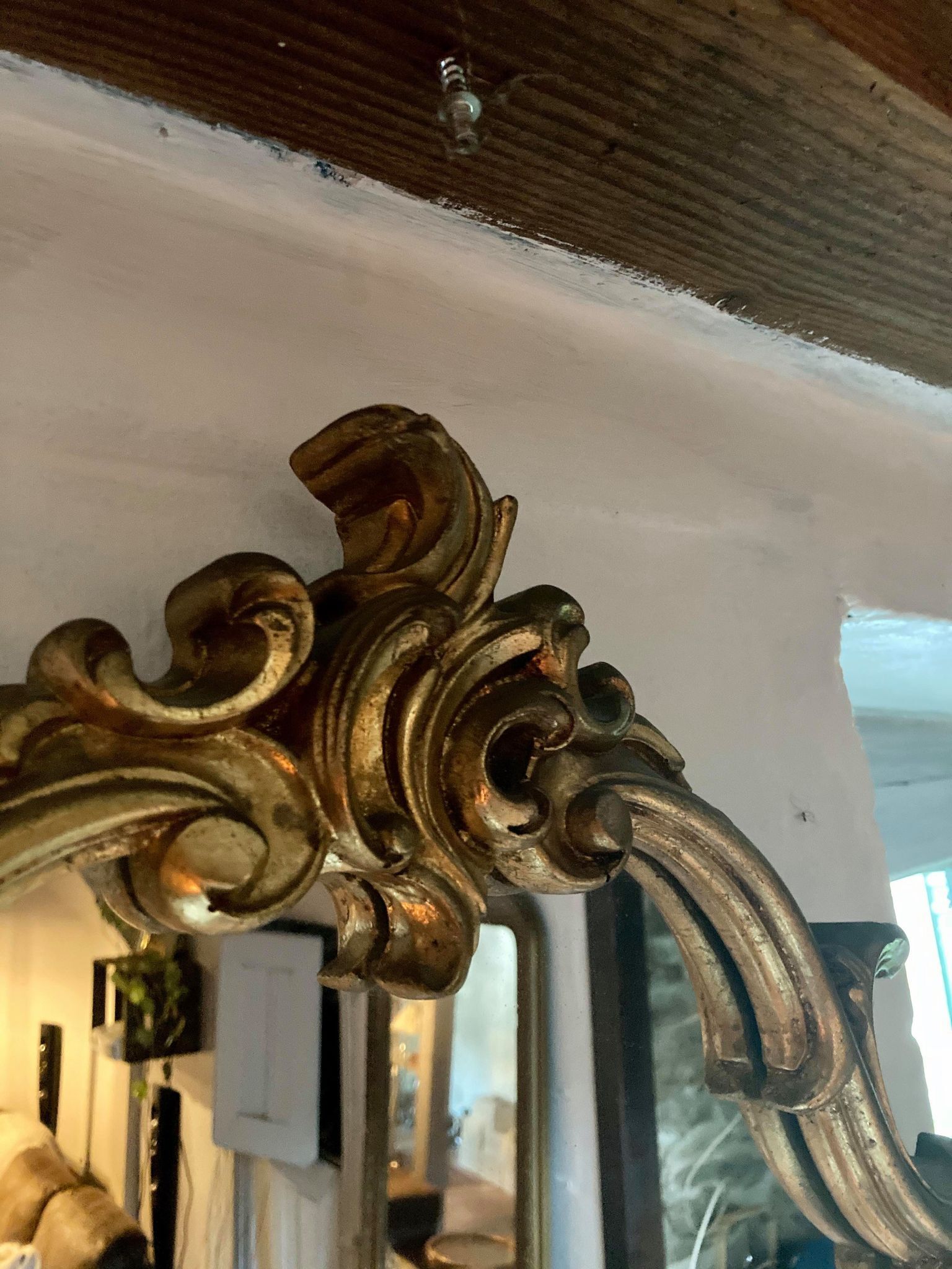 Baroque-style golden mirror 43x70cm