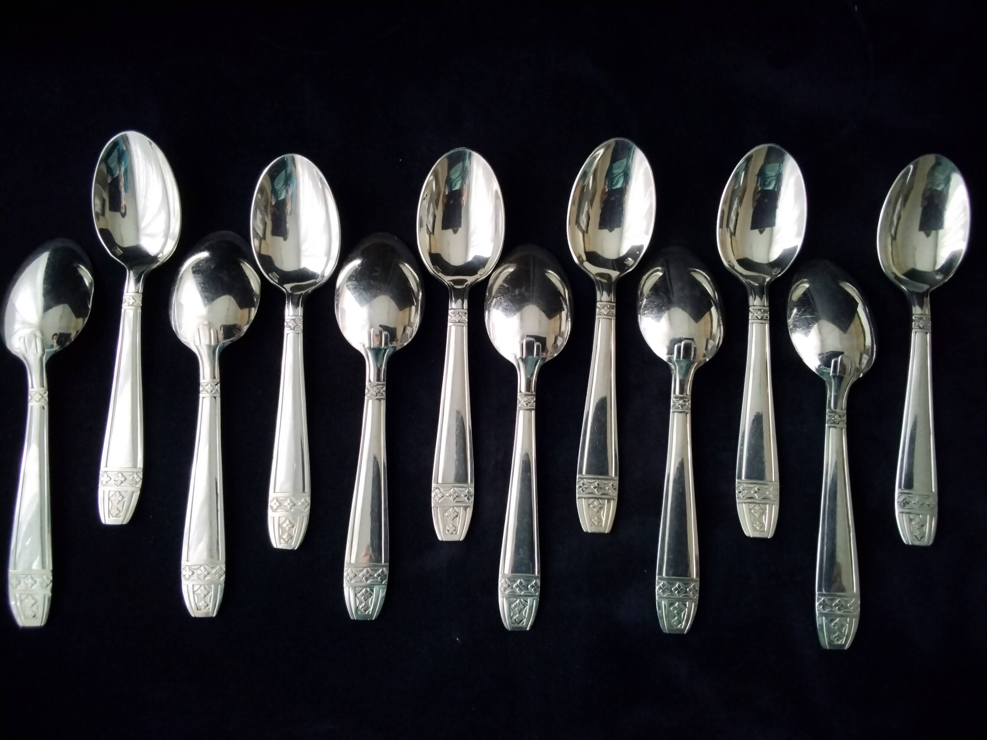 Box of 12 silver-plated coffee spoons, Grand Prix model