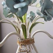 Lustre tole vintage avec roses bleu clair années 1960