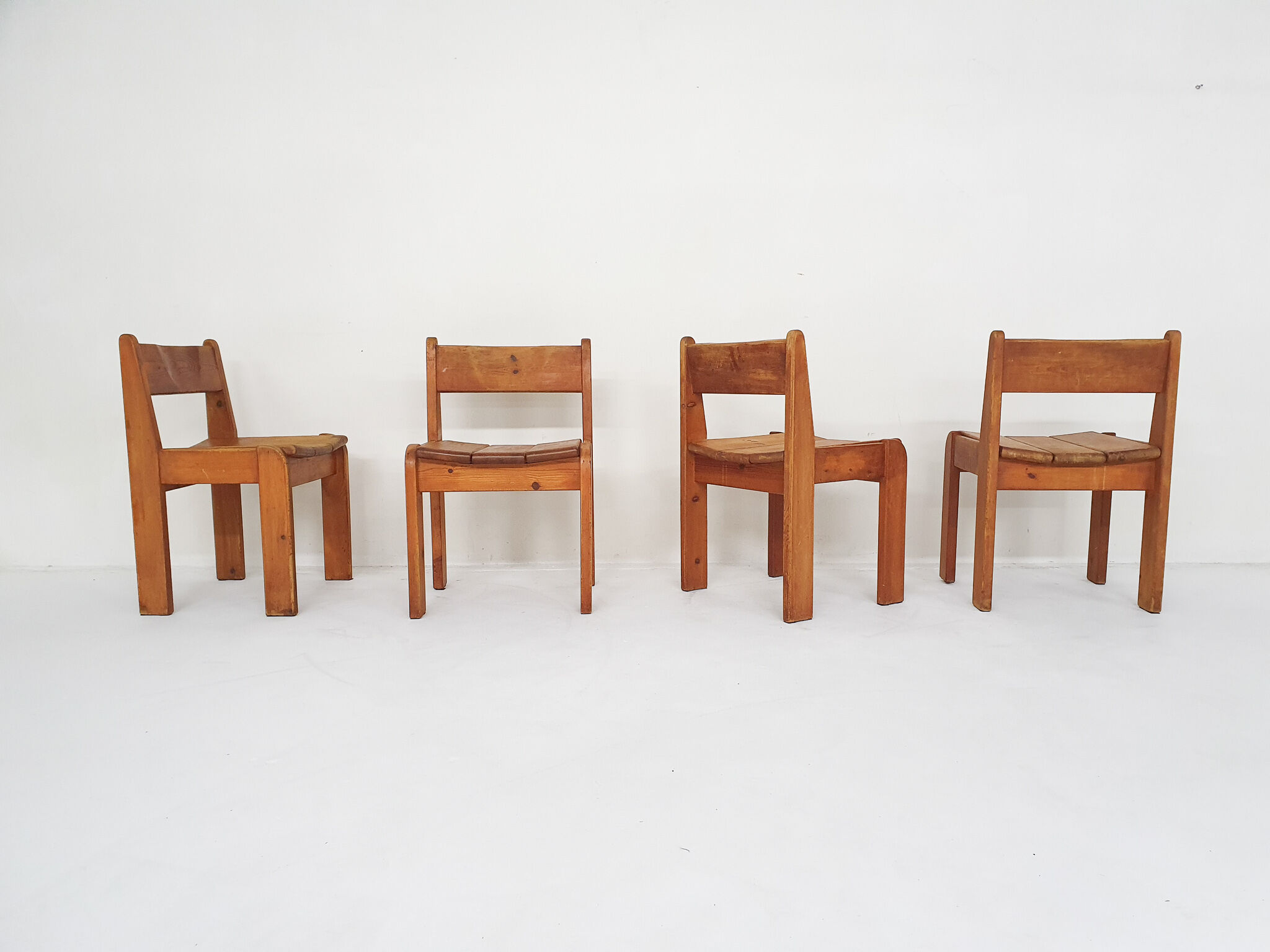 Set of four dining chairs by Ate van Apeldoorn for Houtwerk Hattem, The Netherlands 1970's