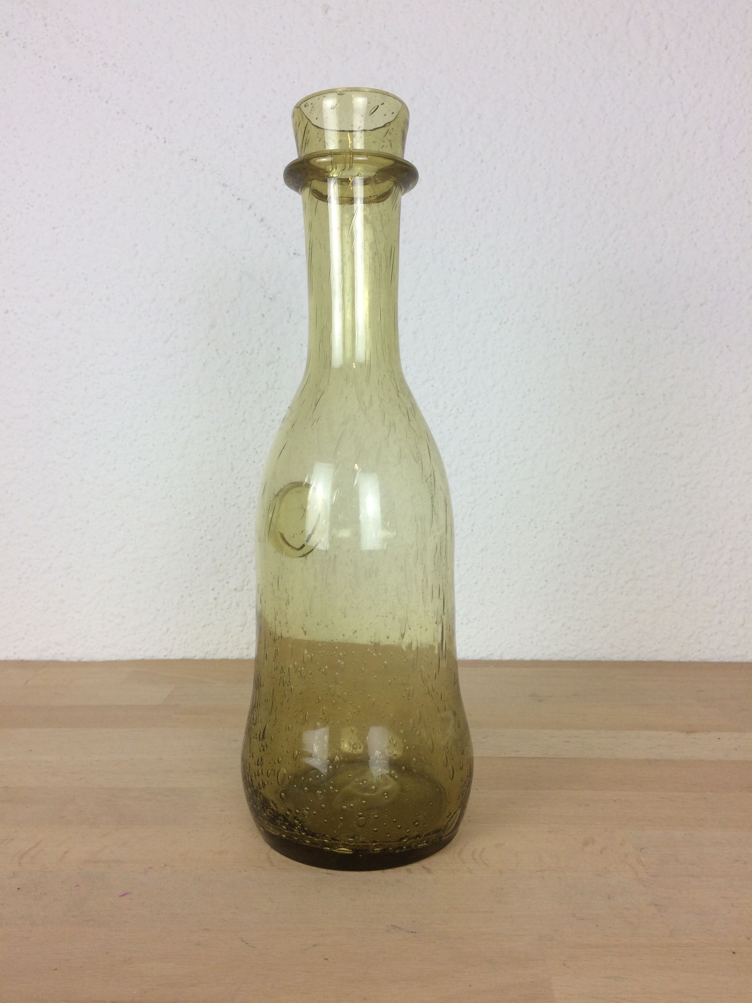 32 cm vase in green bubbled glass