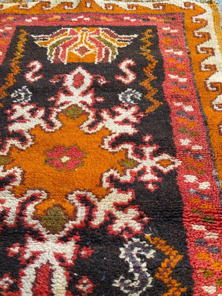 Vintage Moroccan tribal carpet 110x70 cm