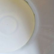 Grand saladier vintage Bernardaud attribué, modèle Louvre, porcelaine de Limoges
