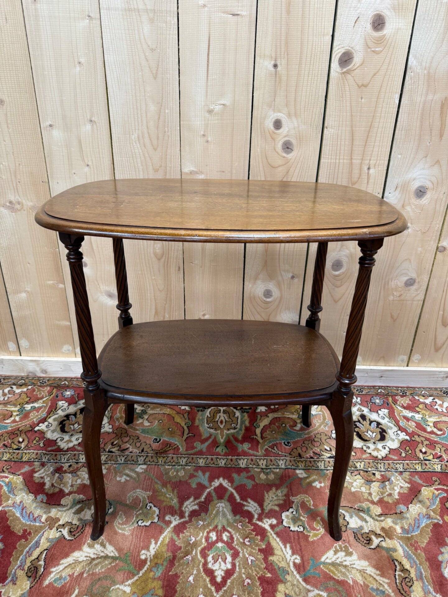 Tea table - Two-tiered mahogany coffee table