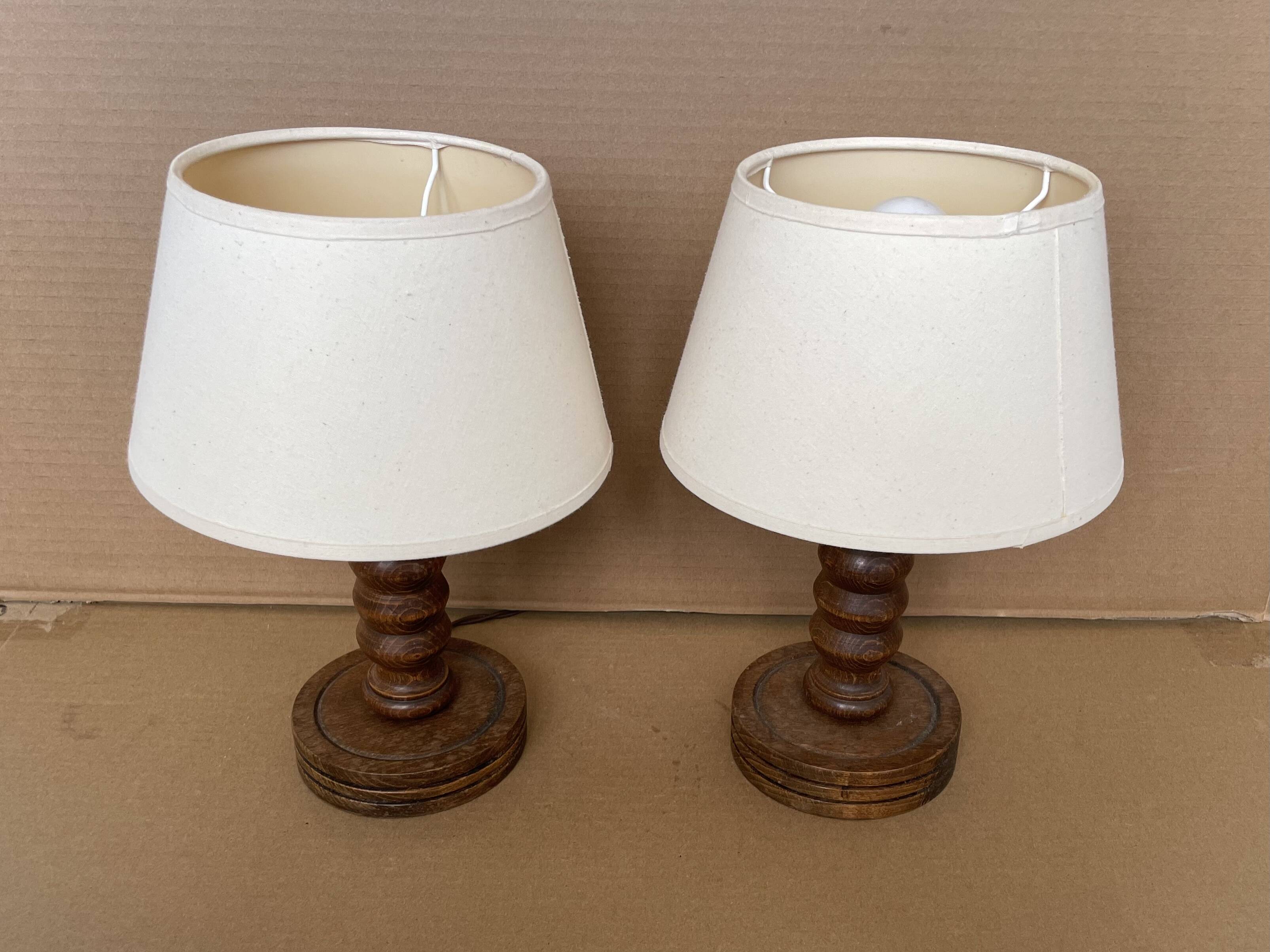 Lot de 2 lampes en bois anciennes