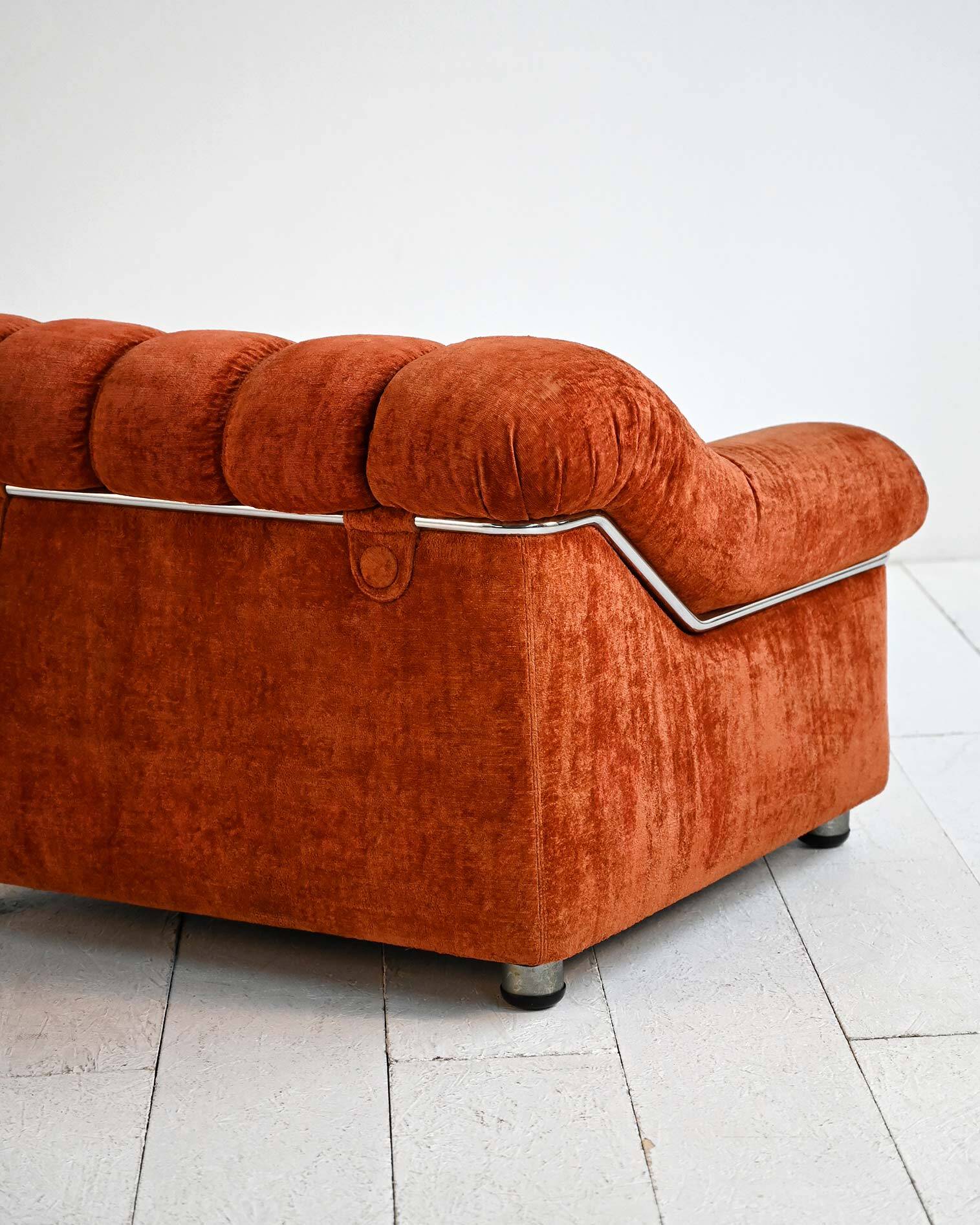 Italian vintage armchair from the 1970s