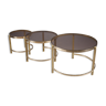 Set de trois tables basses gigognes en bronze et verre fumé, années 70