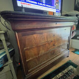 Louis Phillipe period chest of drawers, excellent condition