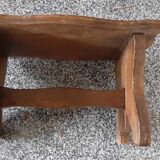 small bench rests feet