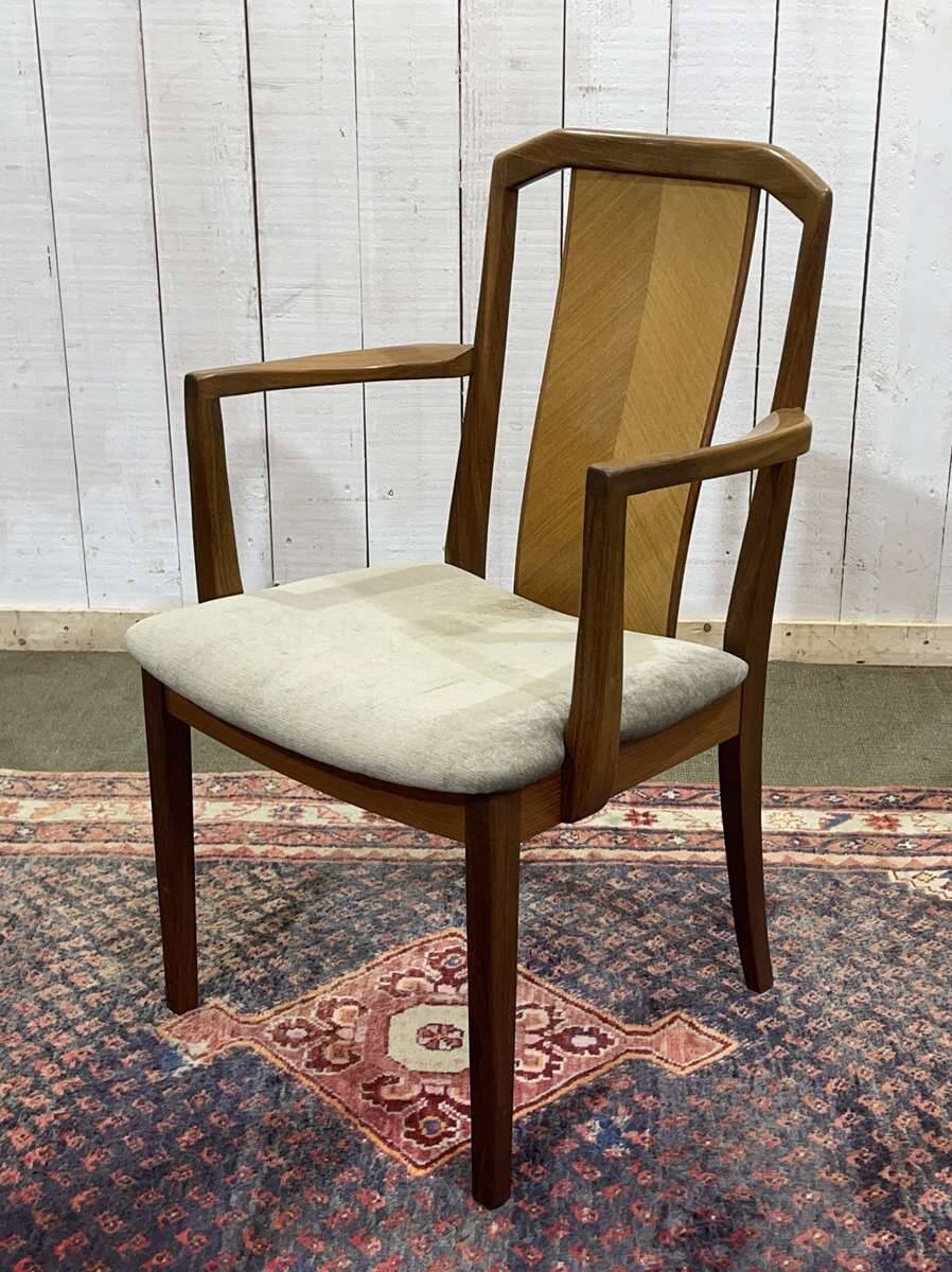 Set of 4 chairs and 2 armchairs by GPlan in teak from the 1970s