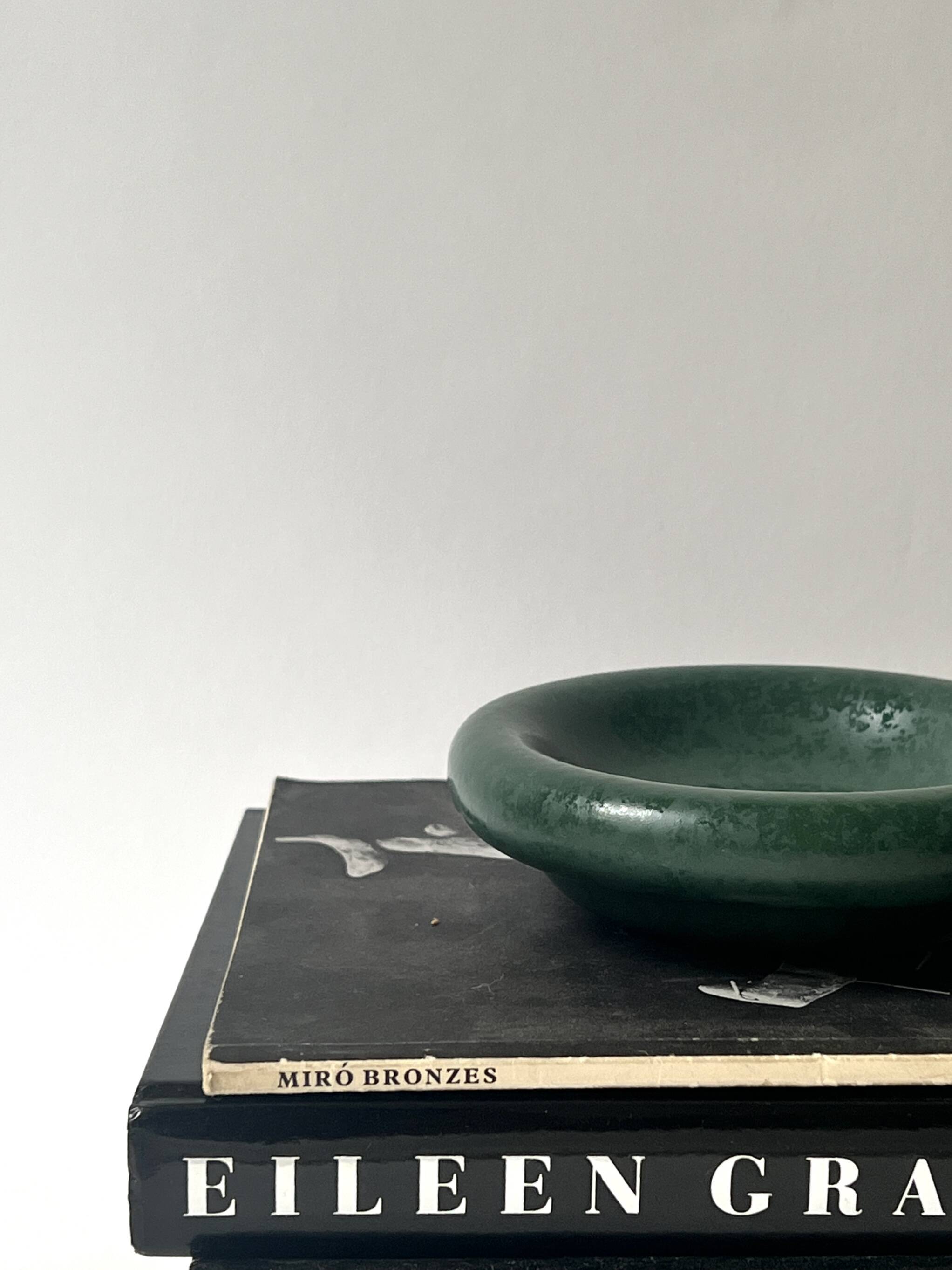 Ashtray / round ceramic catchall in emerald green.