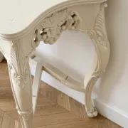Console in Louis XV style, carved wood in off-white.