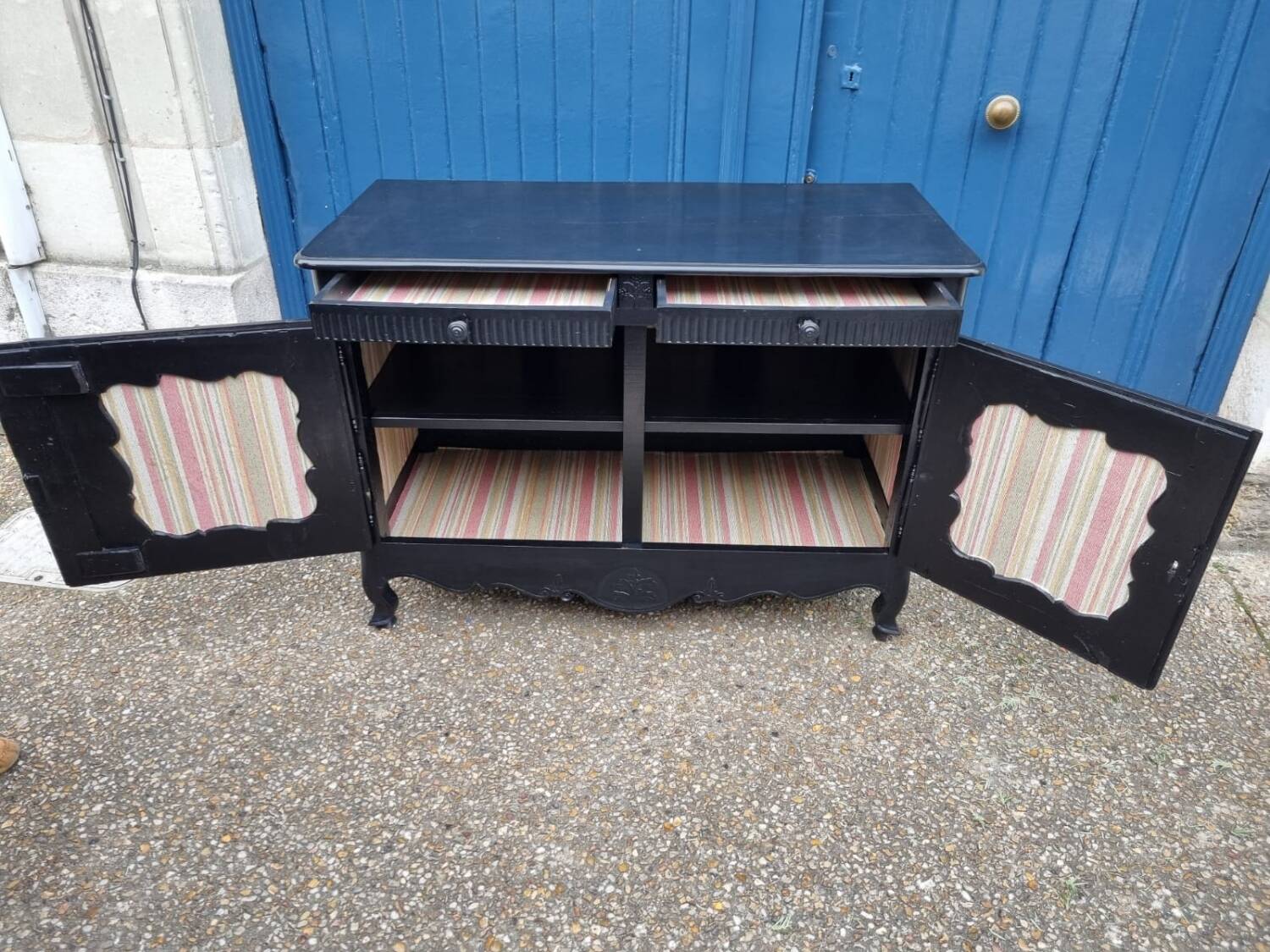 Black Louis XV low sideboard