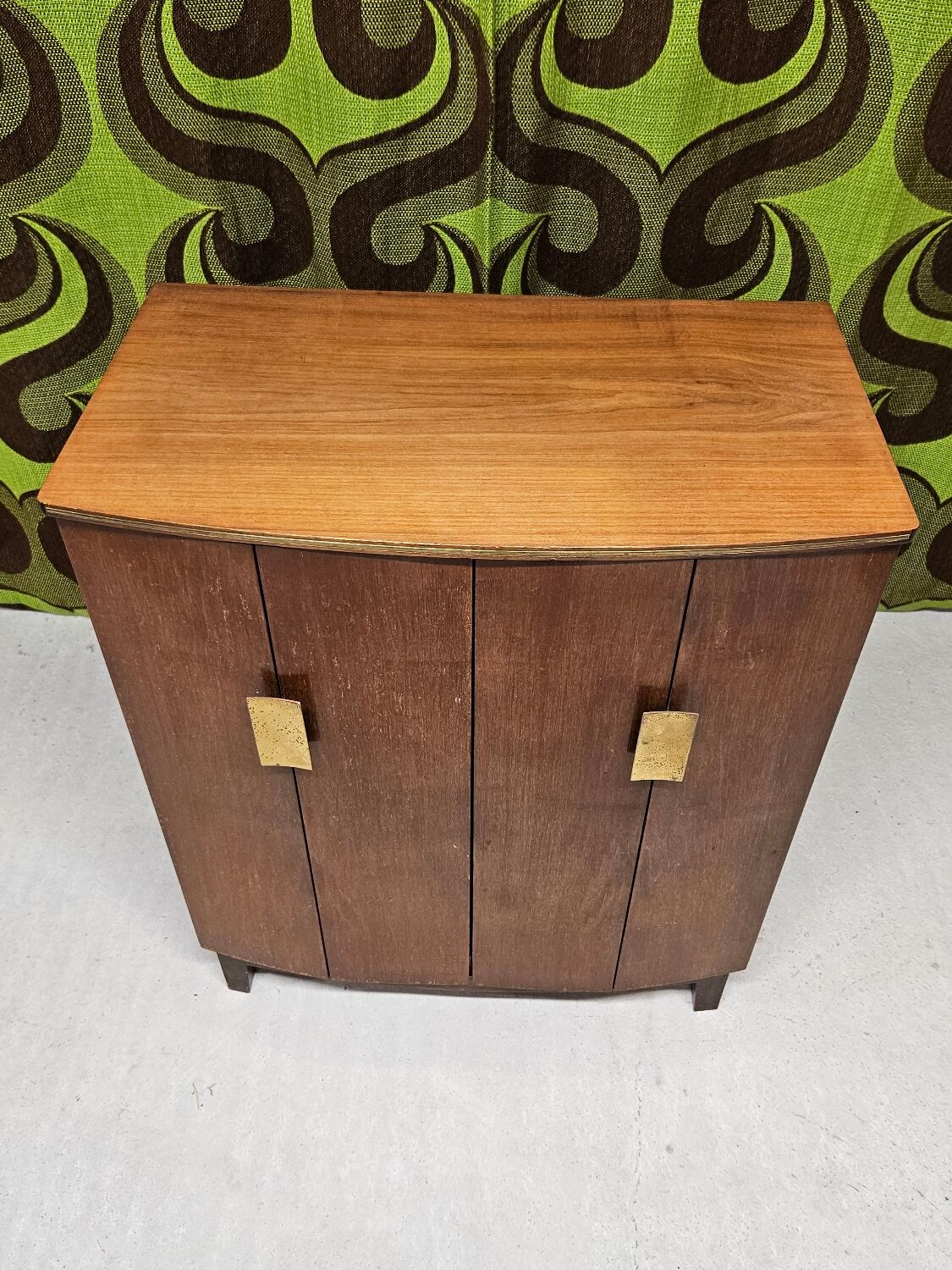 Vintage furniture 2 doors art deco