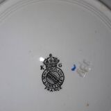7 openwork plates and the Lunéville earthenware cake dish known as “semi Luneville porcelain”.