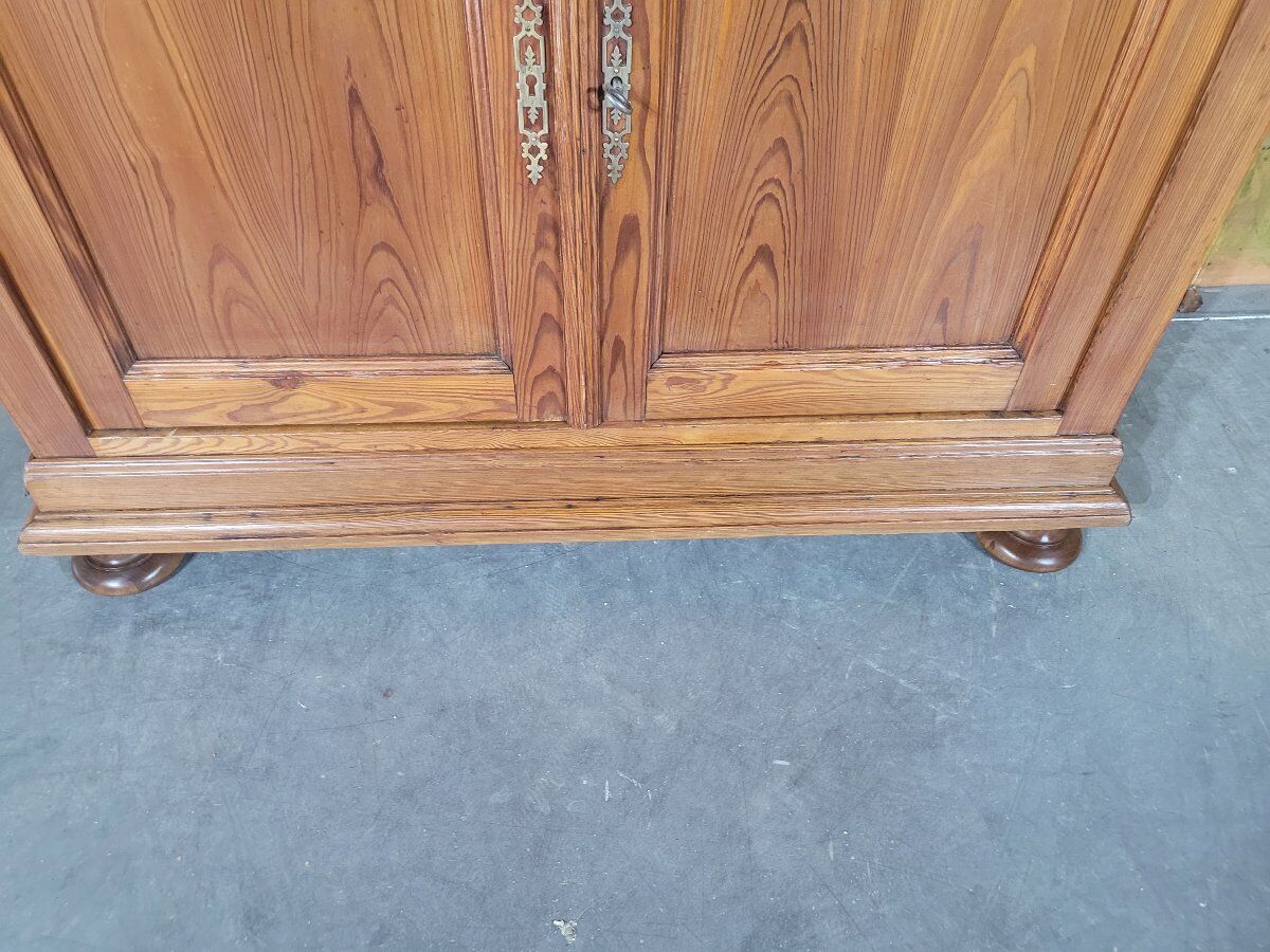 Low buffet in fir wood