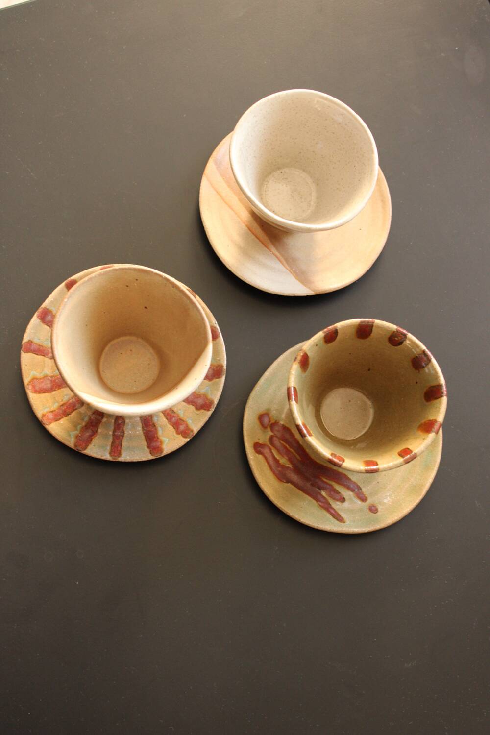 Set of 3 ceramic cups and their saucers – handmade