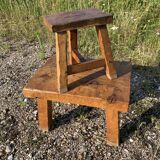 Coffee table and its brutalist style raw wood stool
