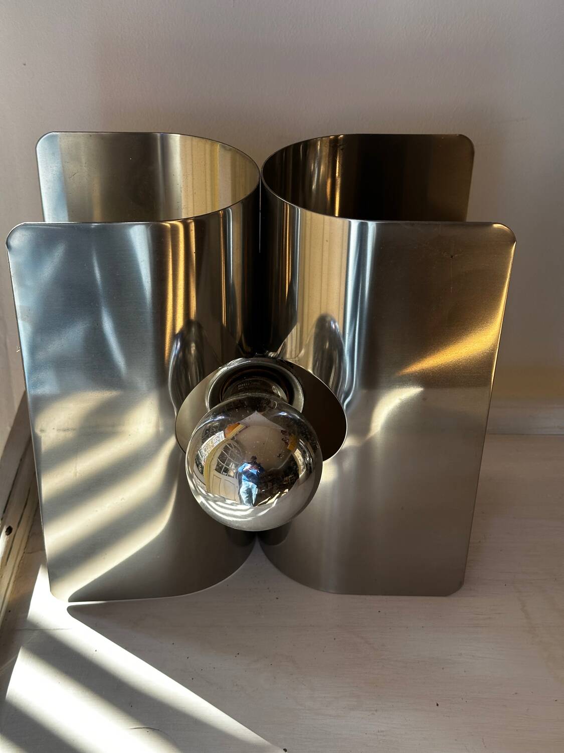 Pair of Harvey Guzzini wall lights Italy - Chrome Metal - Space Age year