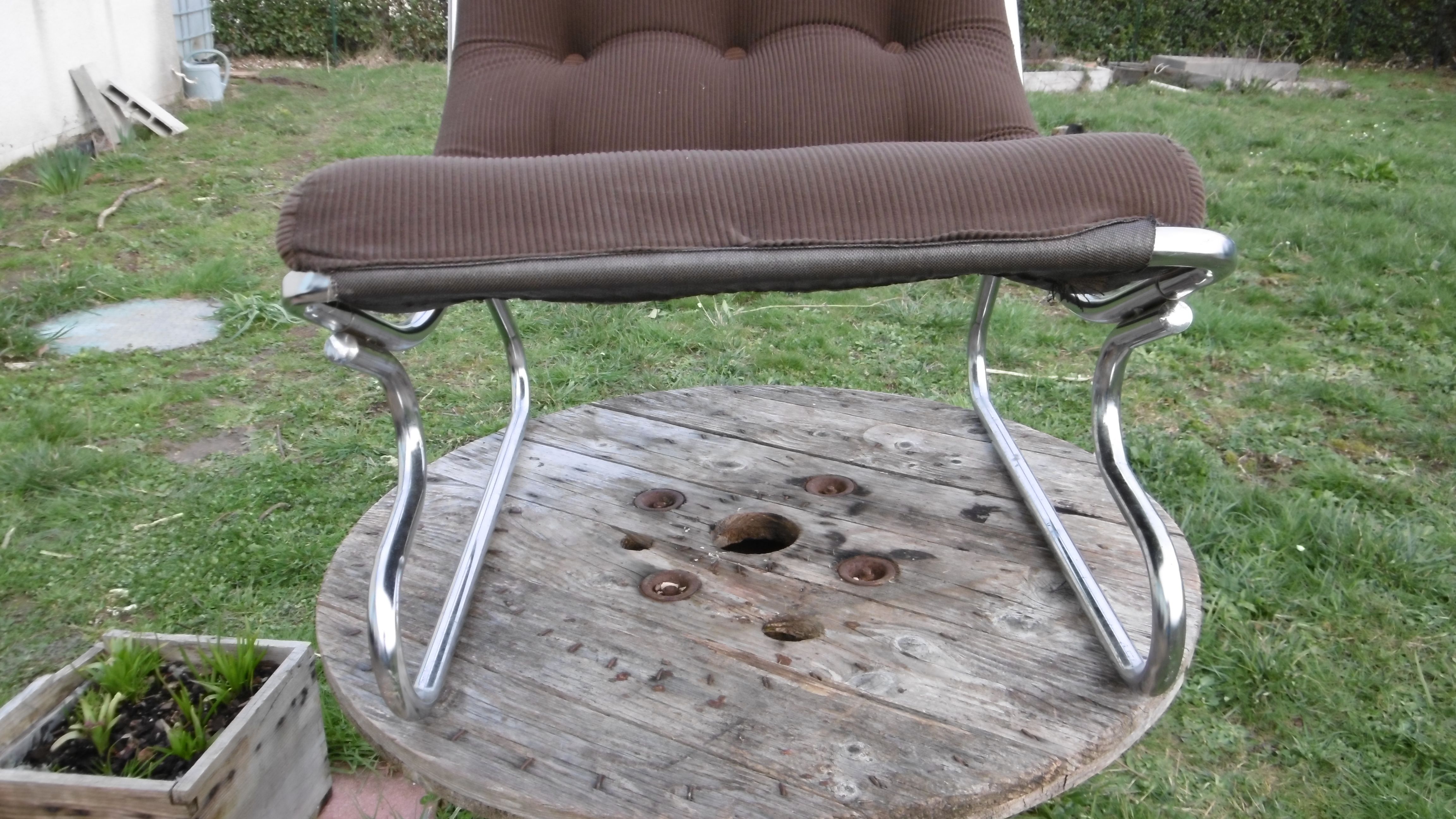 Chair tubular in Brown velvet of the 1970s