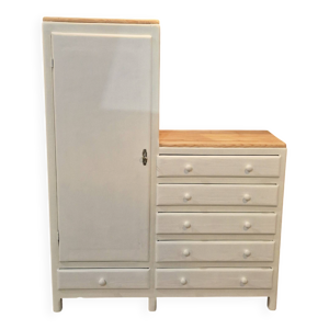 Armoire asymétrique
