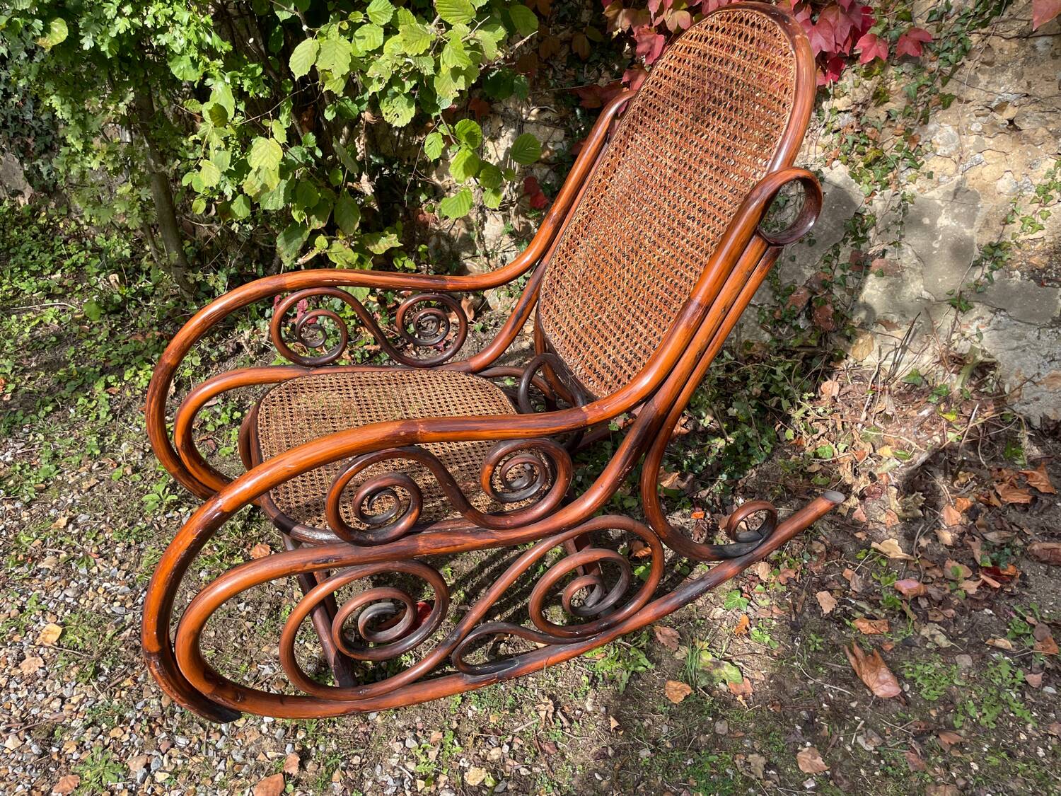 Thonet rocking-chair style