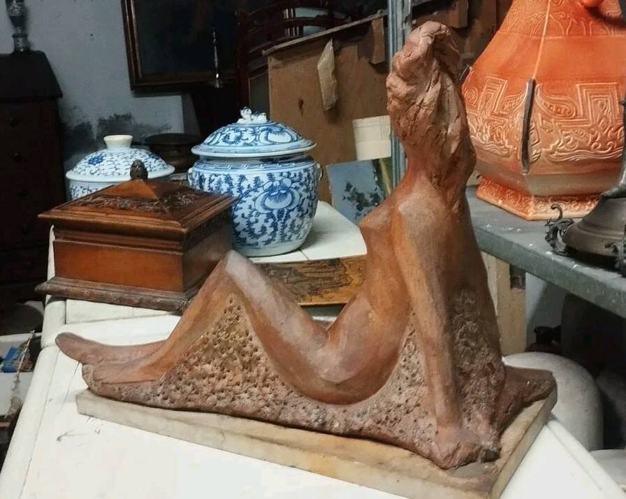 Terracotta sculpture of a female nude by Alberto Sparapani, signed.
