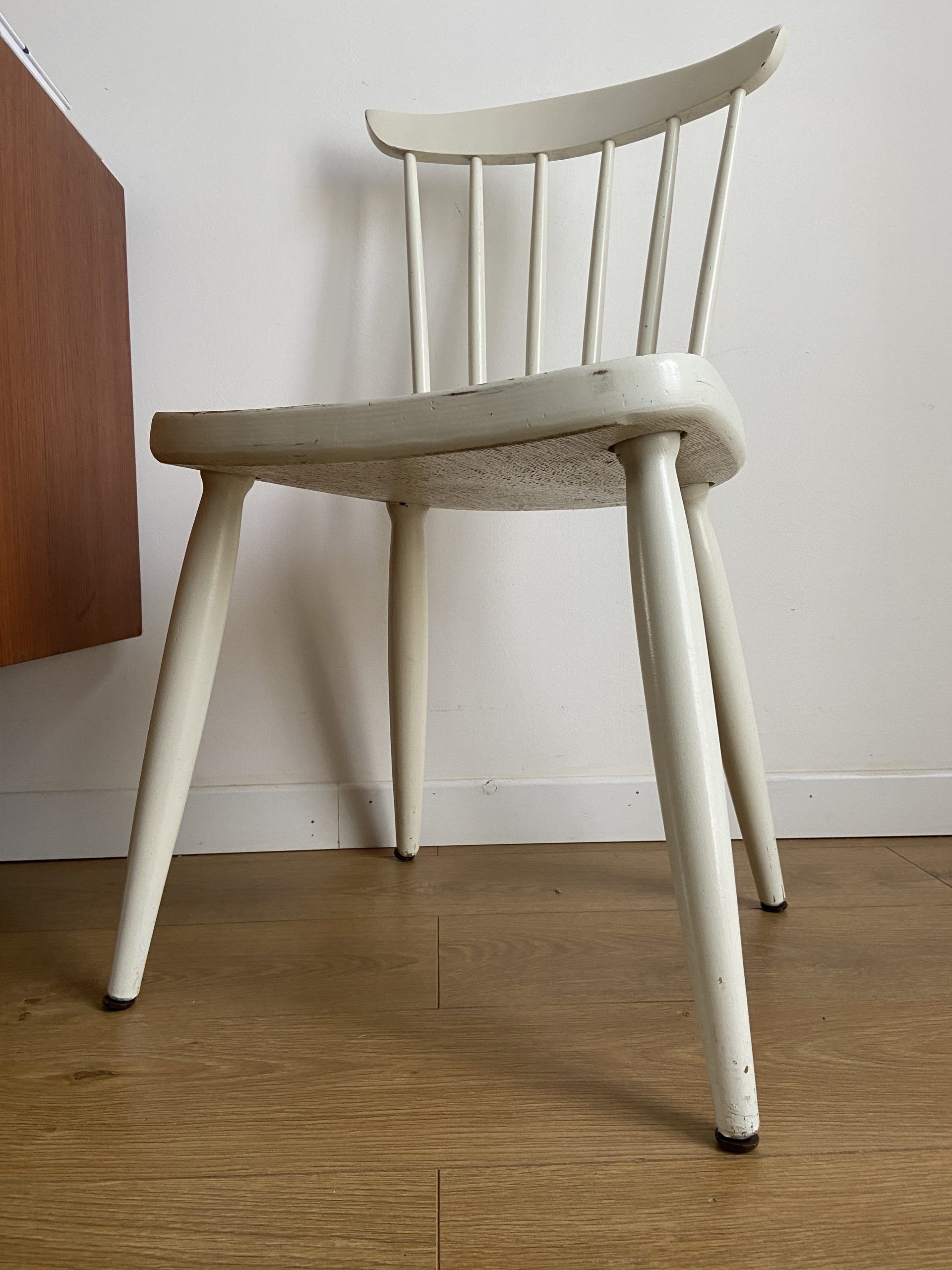 Vintage scandinavian style white chair in solid wood