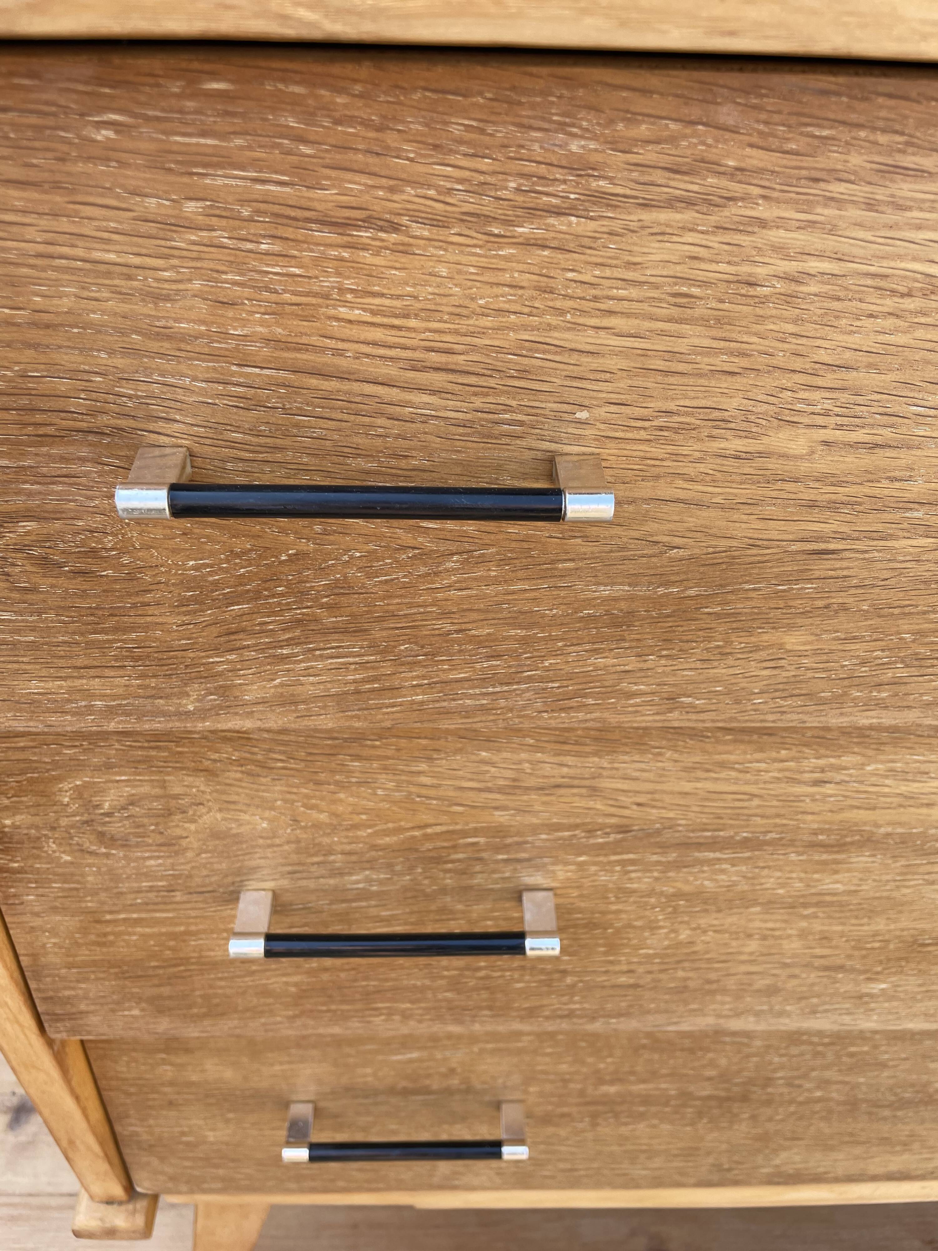 Chest of drawer compass feet