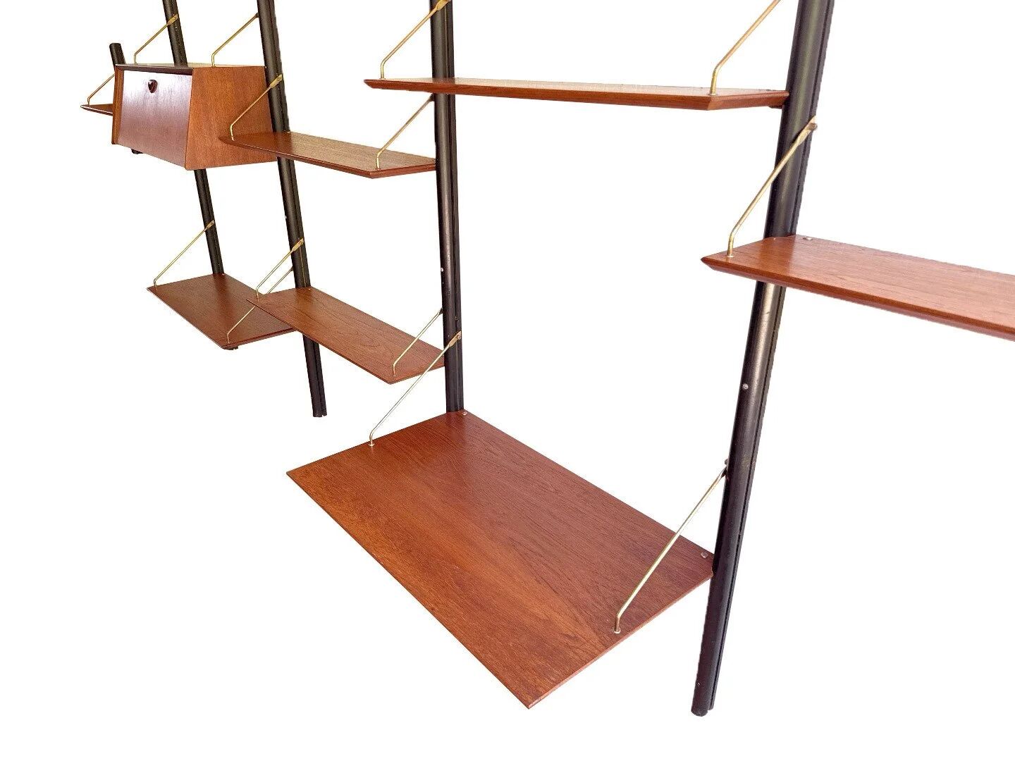 Un ensemble mural vintage de 5 pièces avec bureau par Louis van Teeffelen.