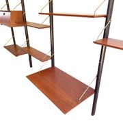 Un ensemble mural vintage de 5 pièces avec bureau par Louis van Teeffelen.