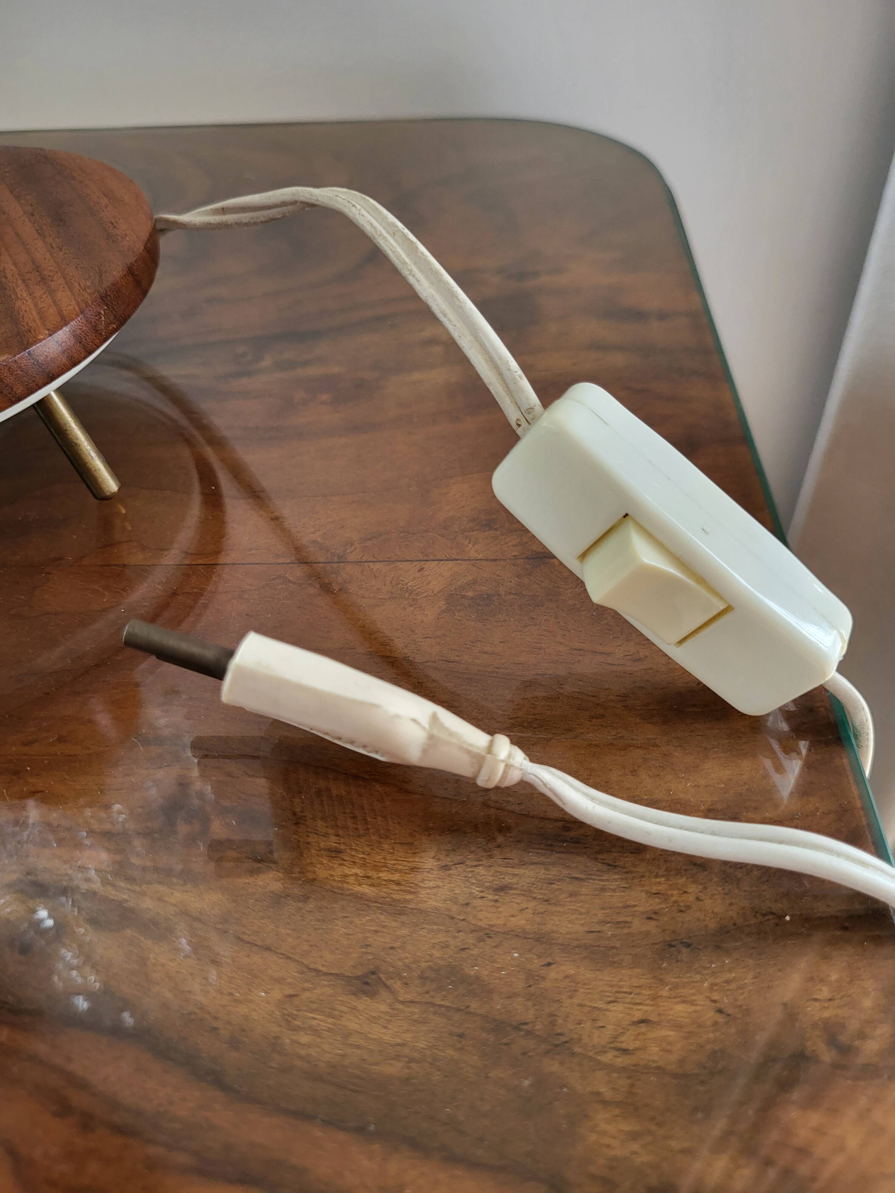 Tripod vintage tafellamp uit de jaren 60 met glazen lampenkap