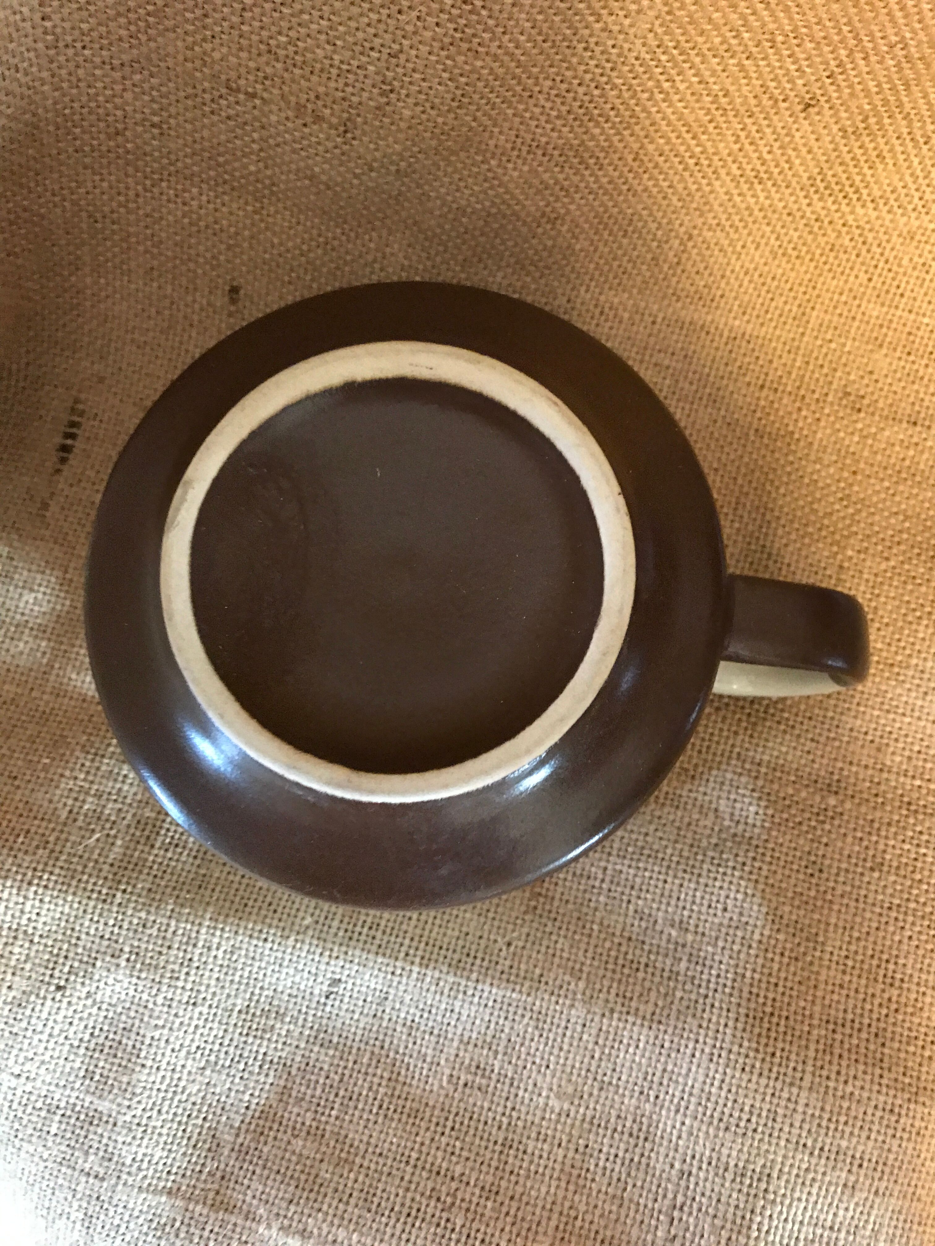 Pair of mug cups in sandstone