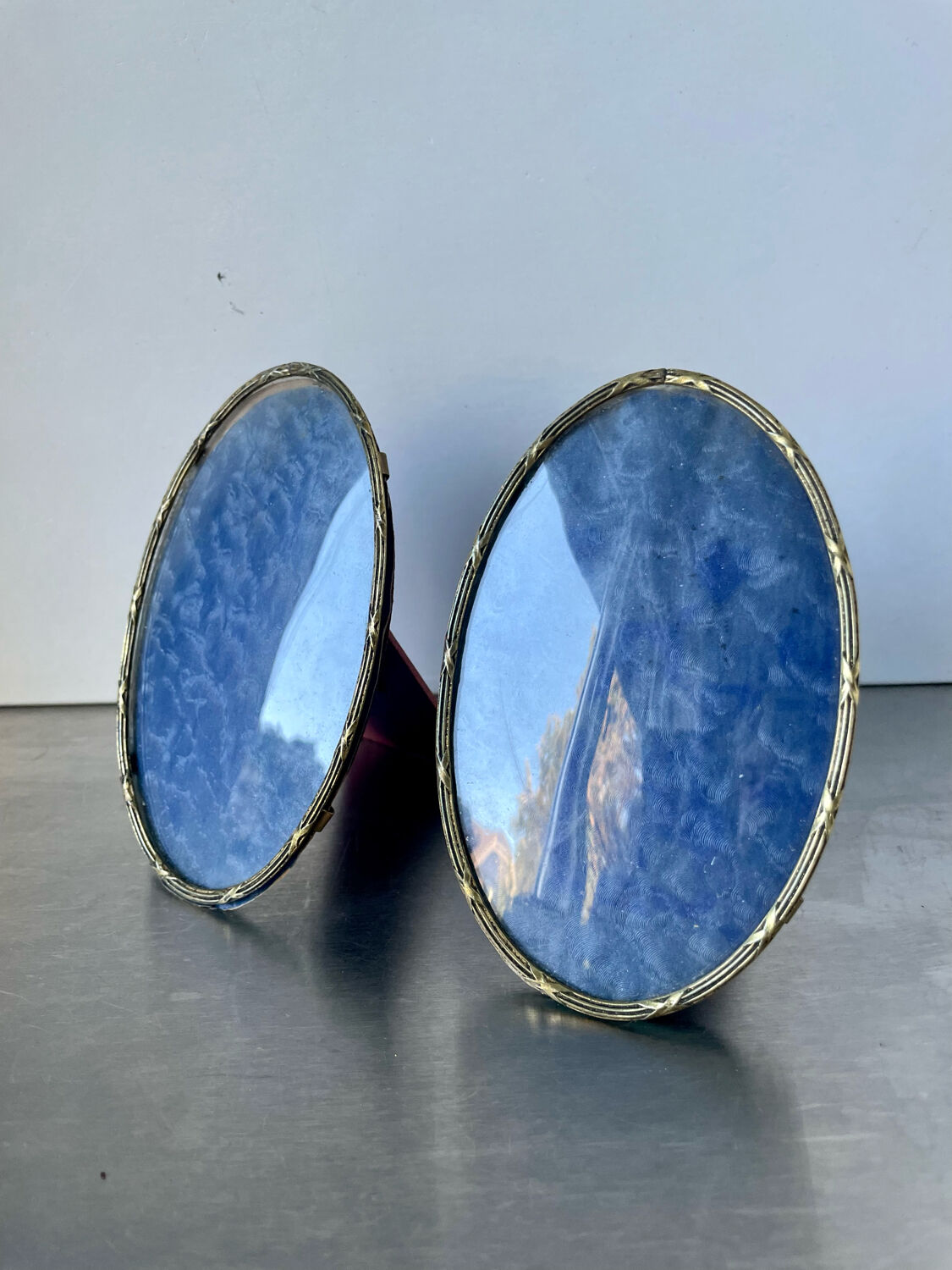 Pair of oval frames