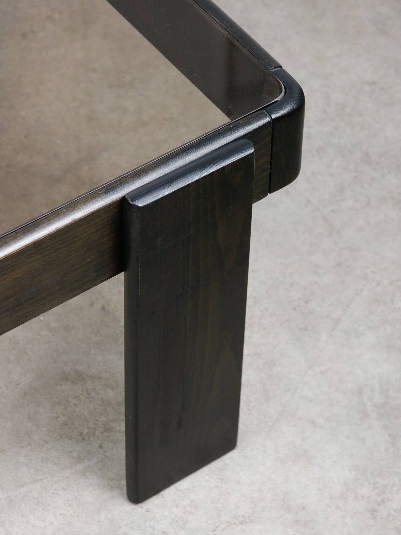 Table basse vintage par Gianfranco Frattini, années 1970