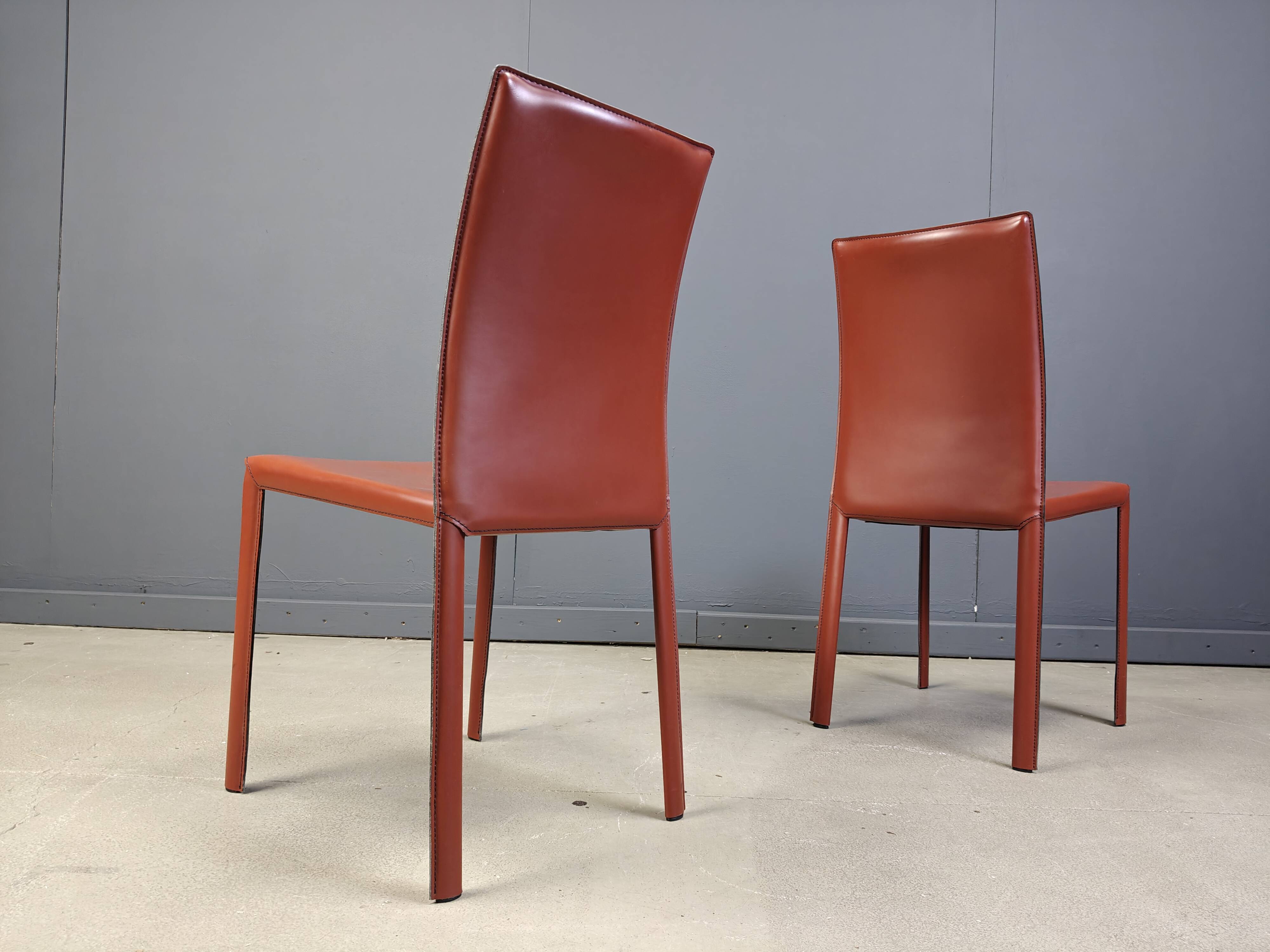 Chaises de salle à manger italiennes en cuir rouge, années 1980 - lot de 6